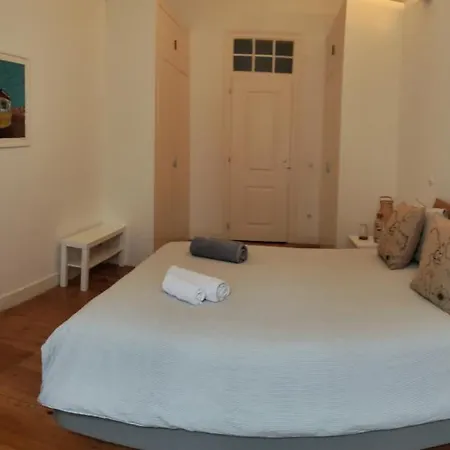 Quarto No Chiado Centro De Homestay *